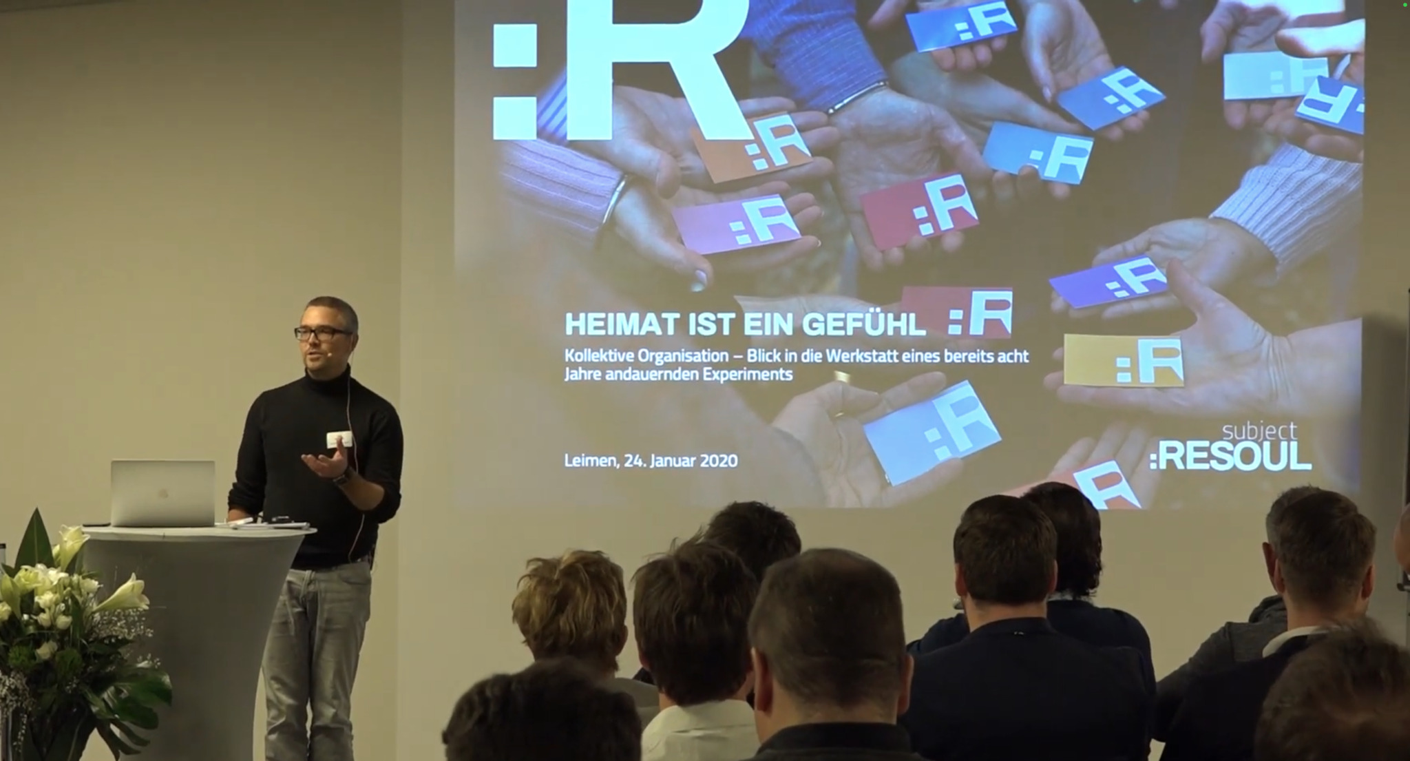 Foto von Lars Förster bei seiner Keynote auf dem isb PionierLabor