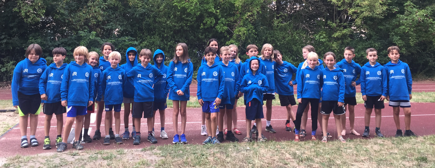 Foto der Handballer:innen von Blau-Weiß 90 Berlin in subject Resoul Hoodies